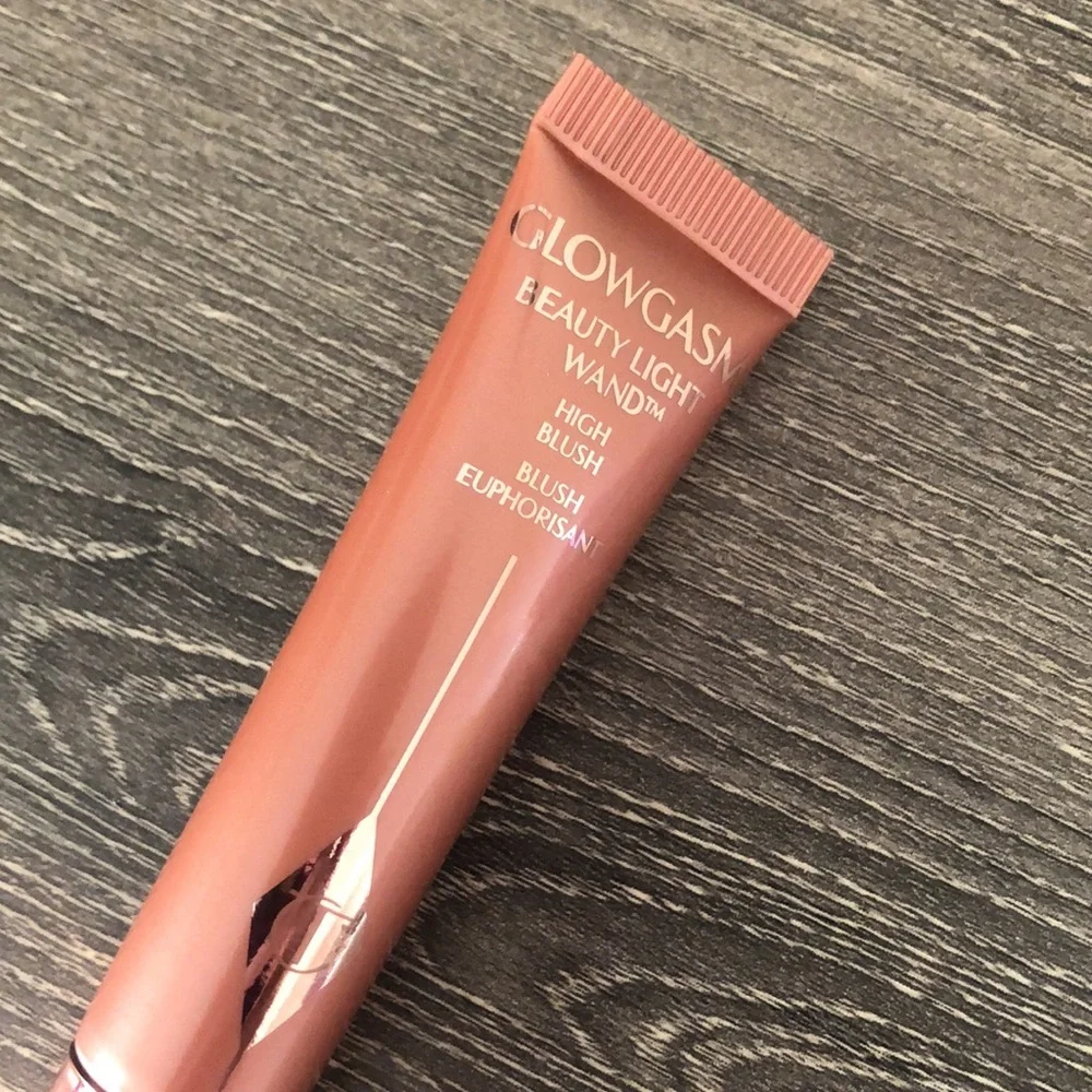 NWT Charlotte Tilbury Glowgasm Beauty Light Wand High Blush